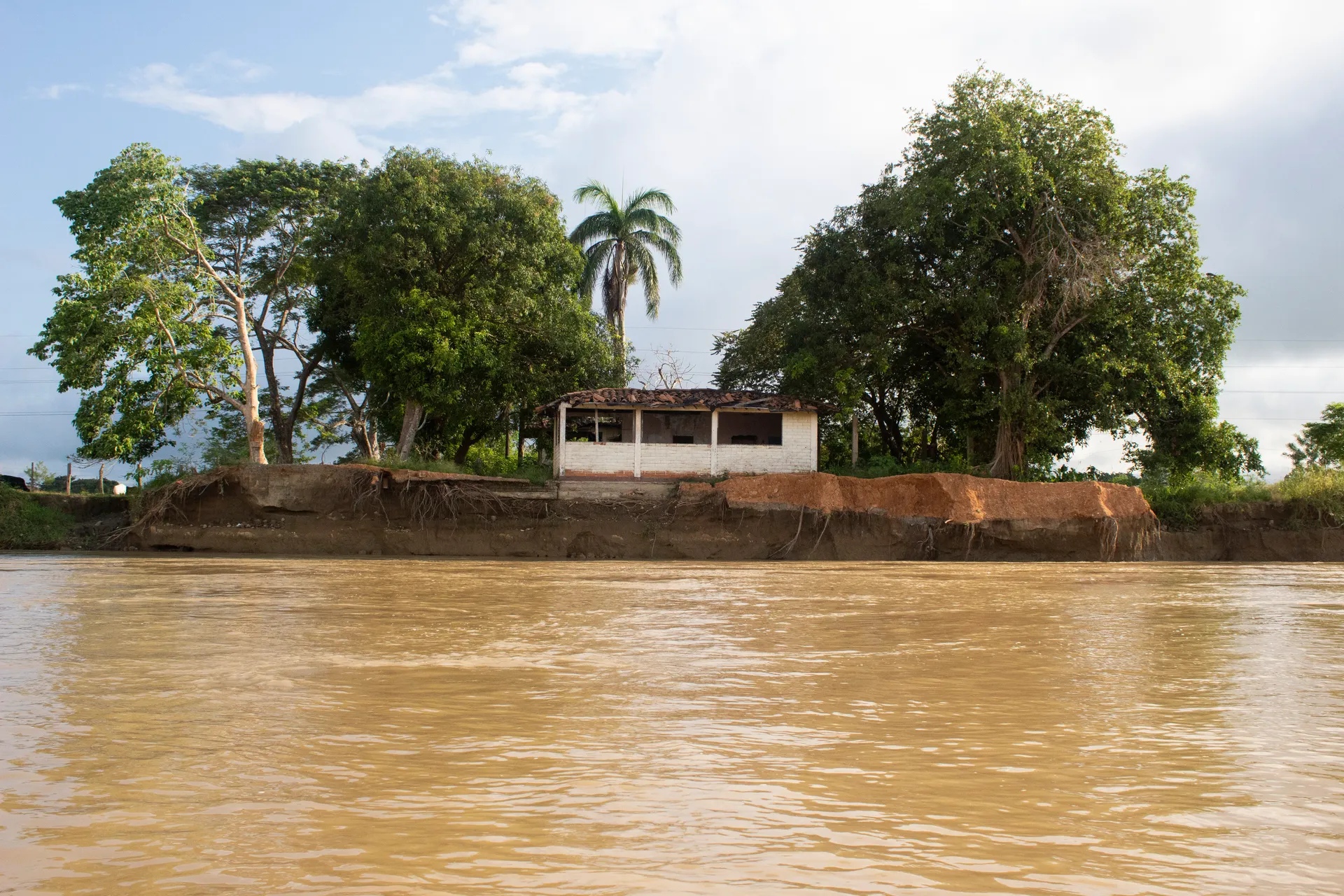Procesos erosivos en el río Cauca, Caucasia